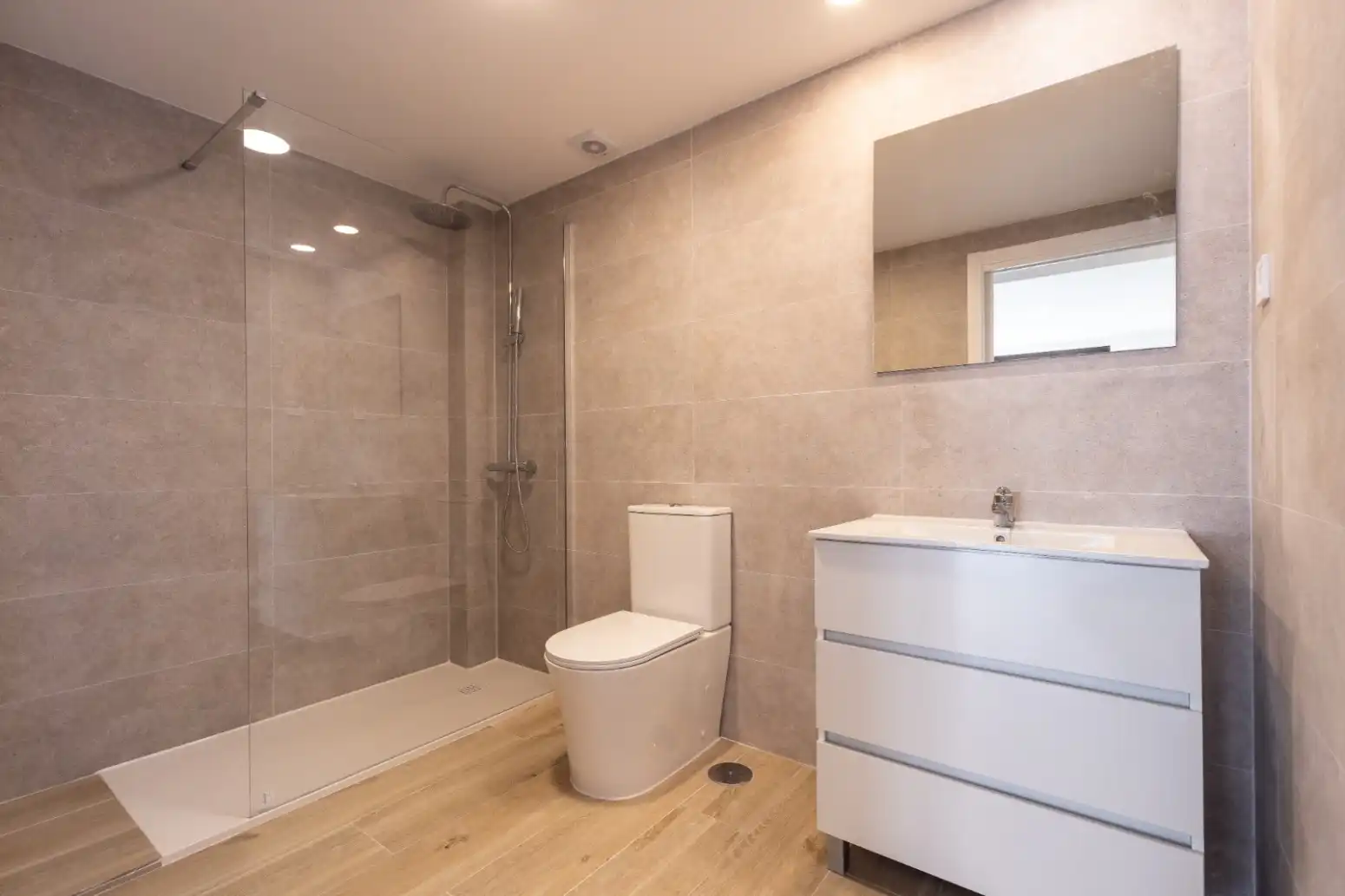 Bathroom of Buildings for sale in Reus