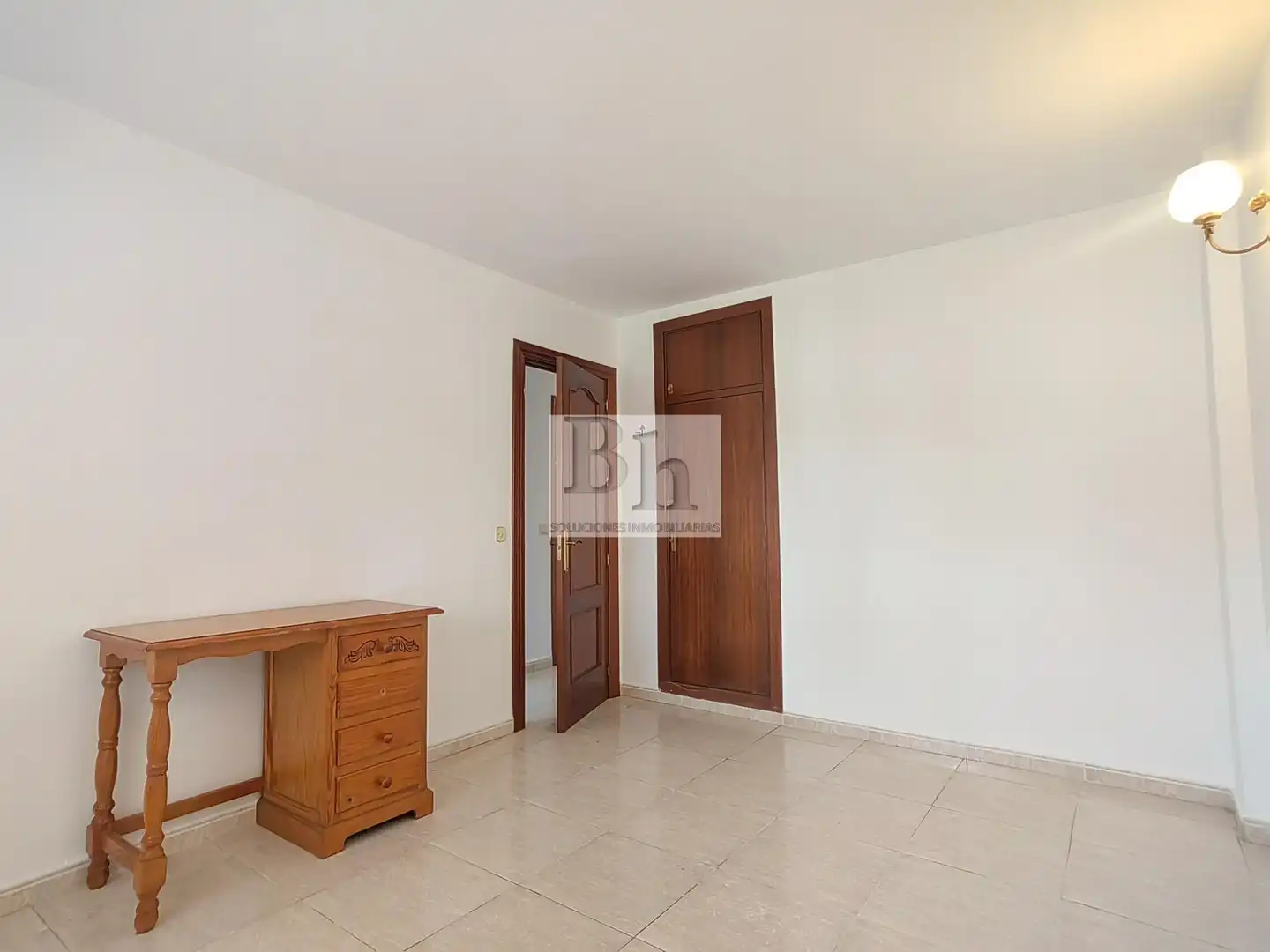 Habitación de Piso en venta en Málaga con Terraza y Balcón