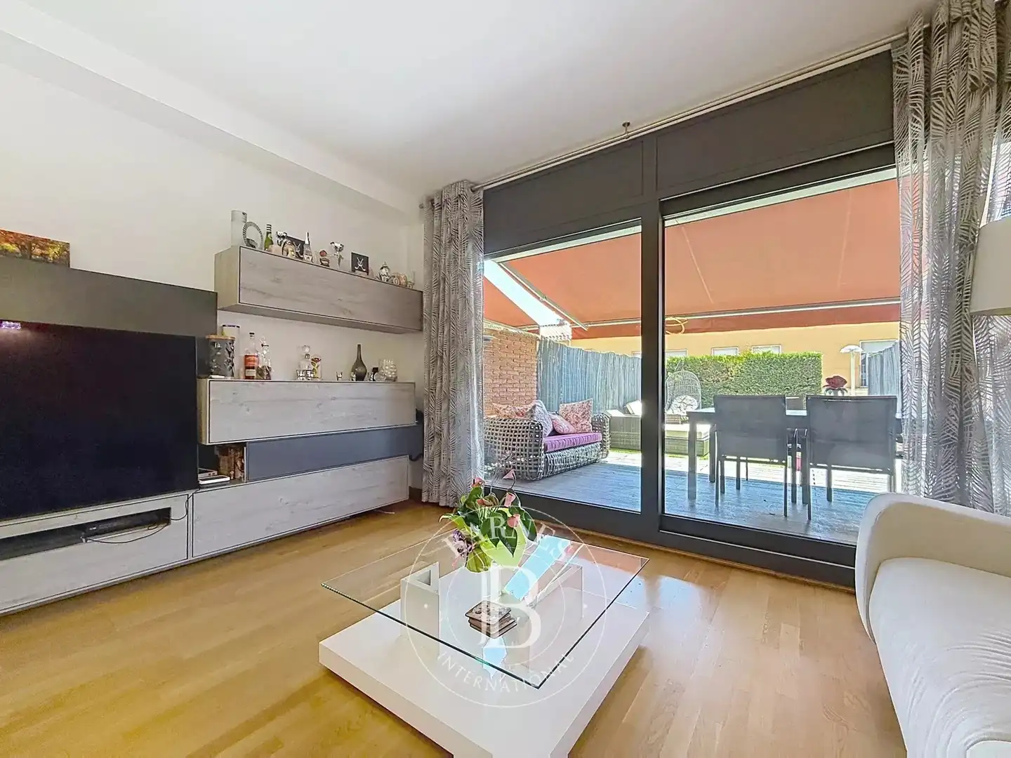Wohnzimmer von Einfamilien-Reihenhaus zum Verkauf in Calella mit Klimaanlage, Heizung und Terrasse
