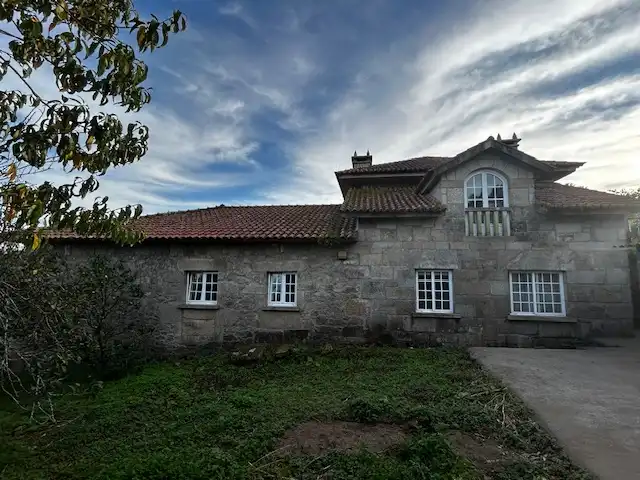 Exterior view of Houses for sale in Vilanova de Arousa  with Heating, Private garden and Parquet flooring