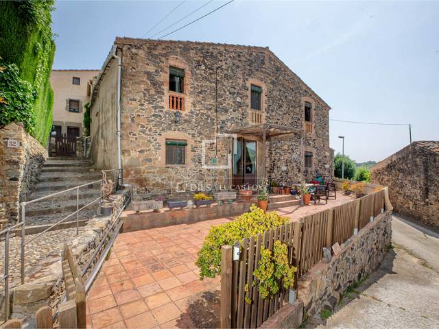 Finca rústica en Venta en Sant Jordi Desvalls