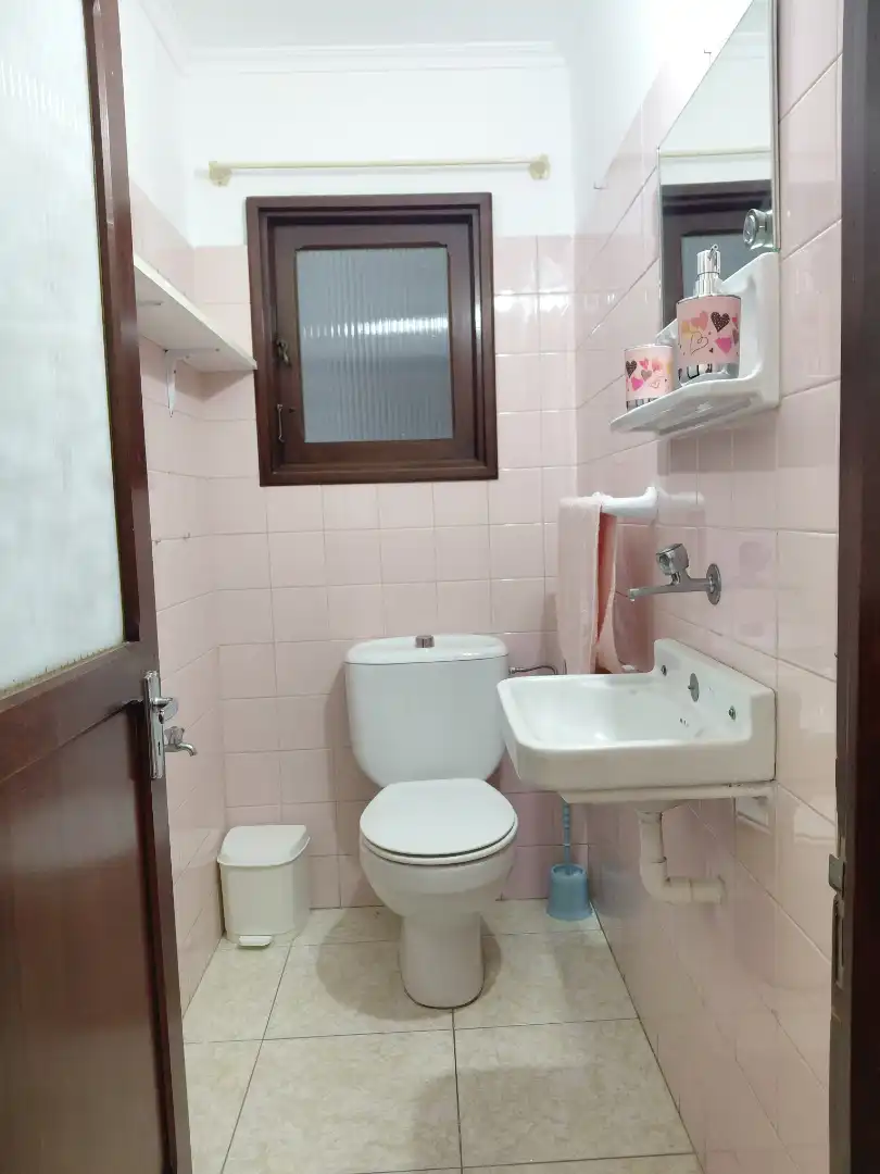 Baño de Piso de alquiler en Las Palmas de Gran Canaria con Parquet, Amueblado y Lavadora
