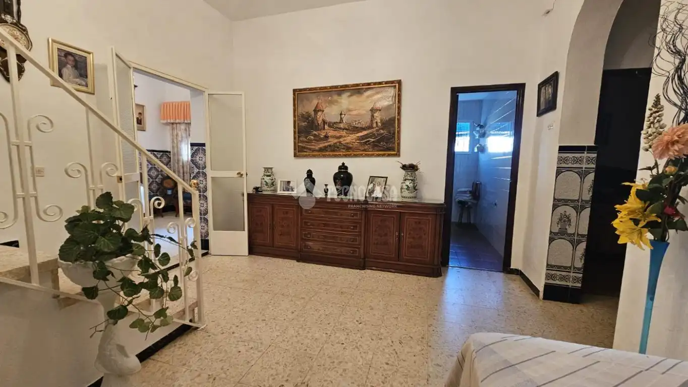 Casa aparellada amb terrassa en venda a Villanueva del Ariscal, imagen 6