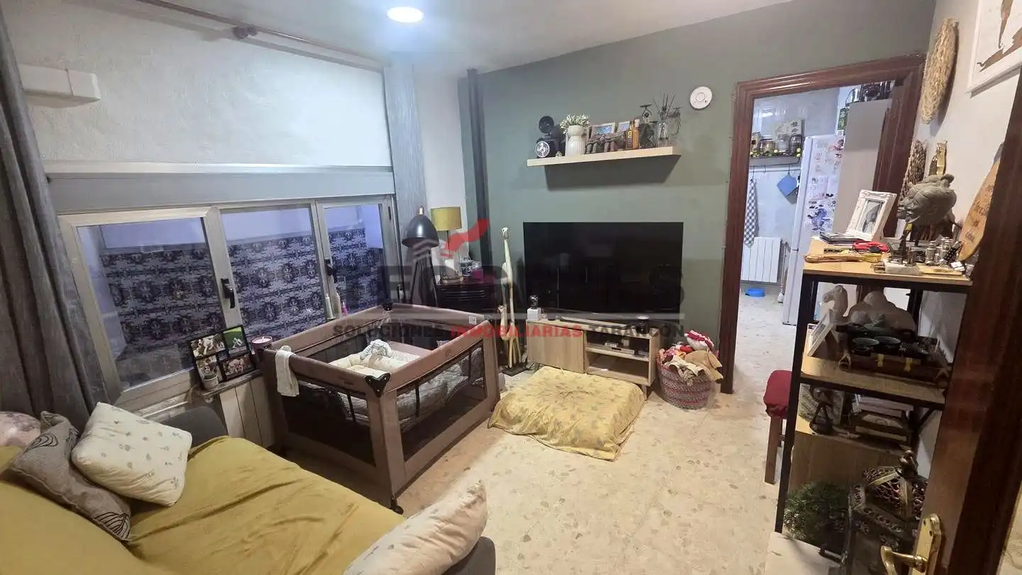 Sala d'estar de Casa o xalet en venda en Santa Cruz de la Zarza amb Aire condicionat i Calefacció