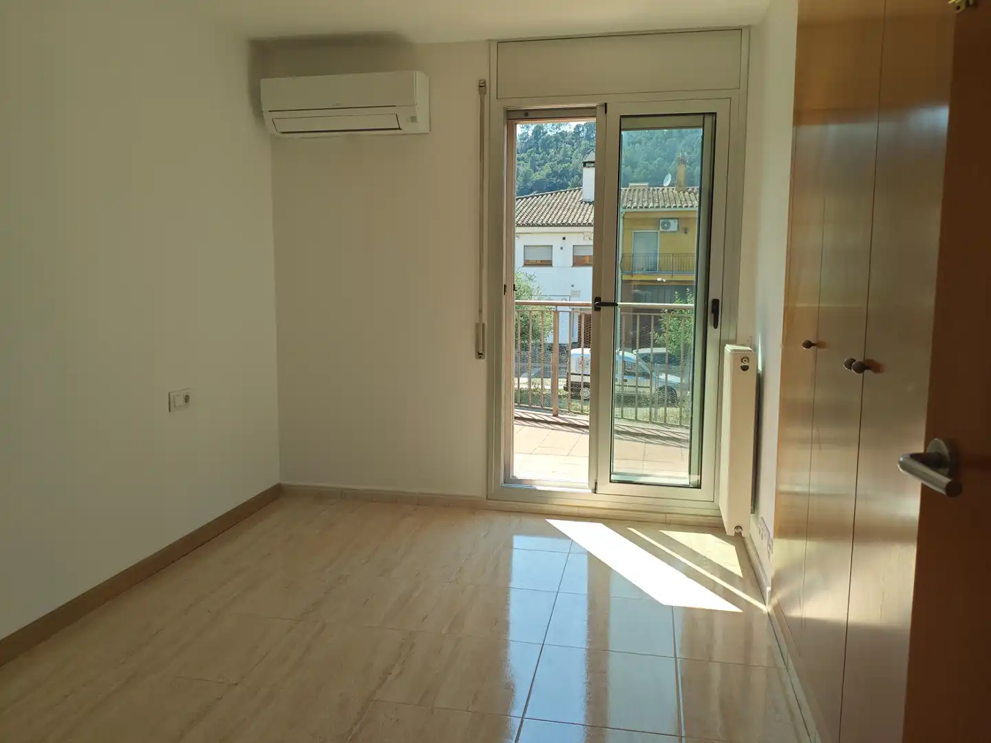 Dormitori de Casa adosada de lloguer en Sarrià de Ter amb Aire condicionat, Calefacció i Jardí privat