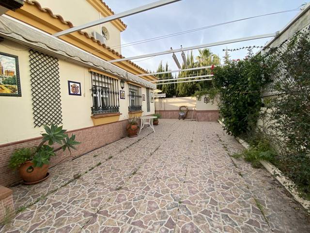 Casa-chalet en Venta en Urbasur