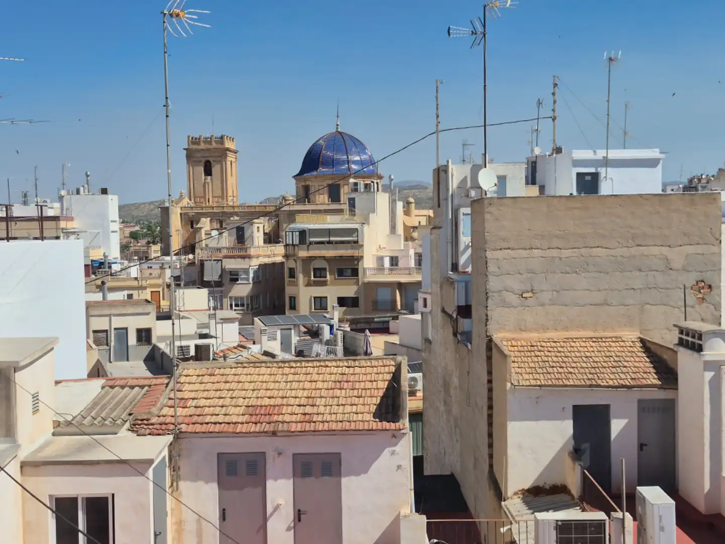 Vista exterior de Piso en venta en Elche / Elx con Aire acondicionado, Calefacción y Trastero
