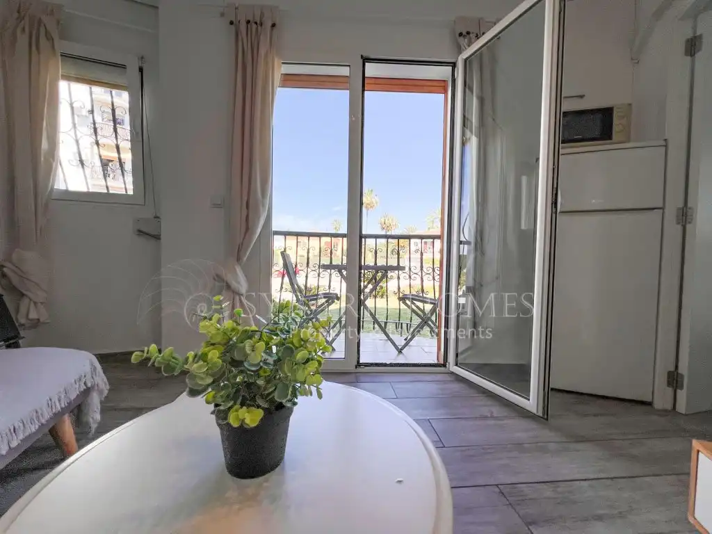 Terraza de Apartamento de alquiler en Dénia con Aire acondicionado, Jardín privado y Piscina