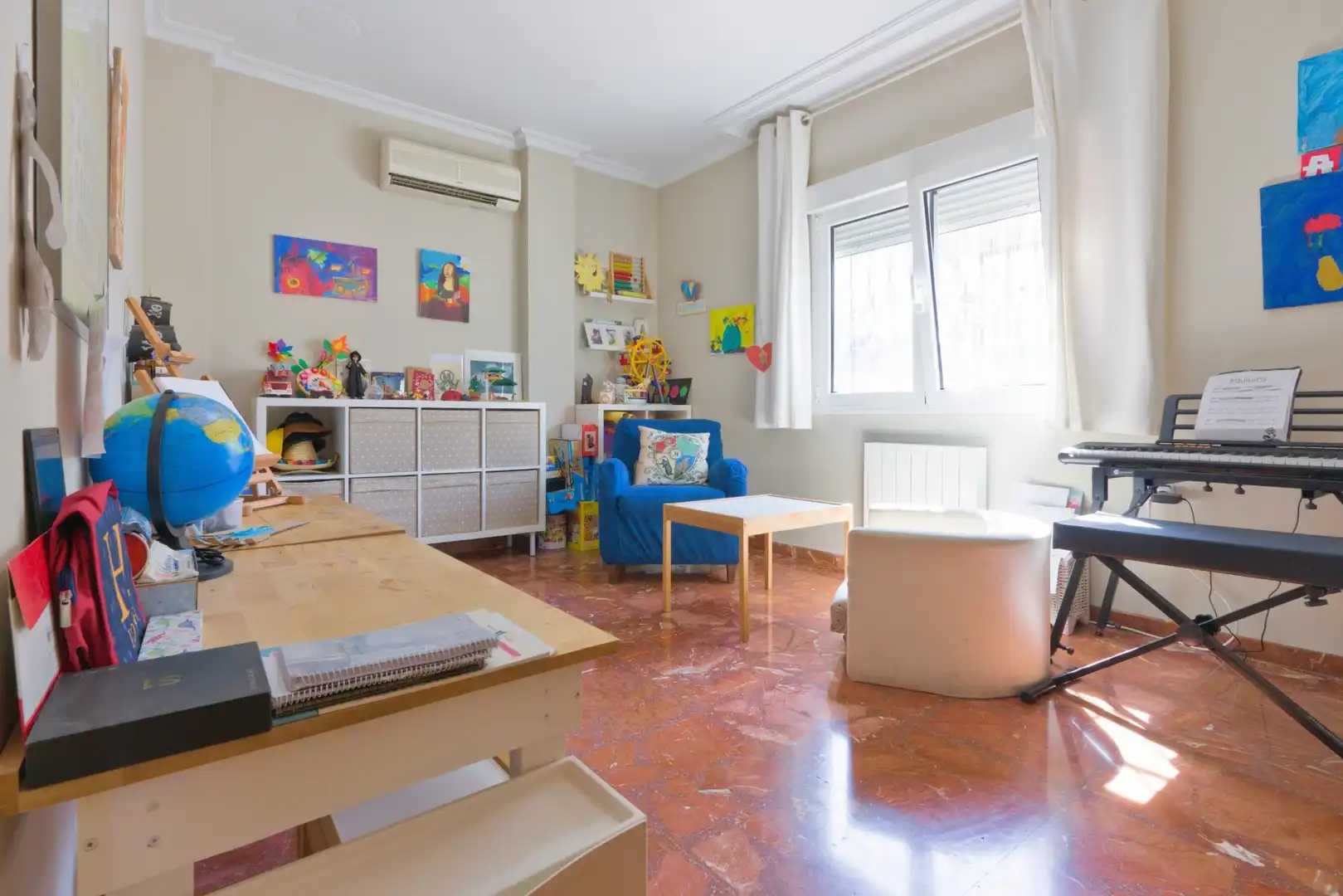 Sala de estar de Casa o chalet en venta en Cájar con Aire acondicionado, Calefacción y Jardín privado
