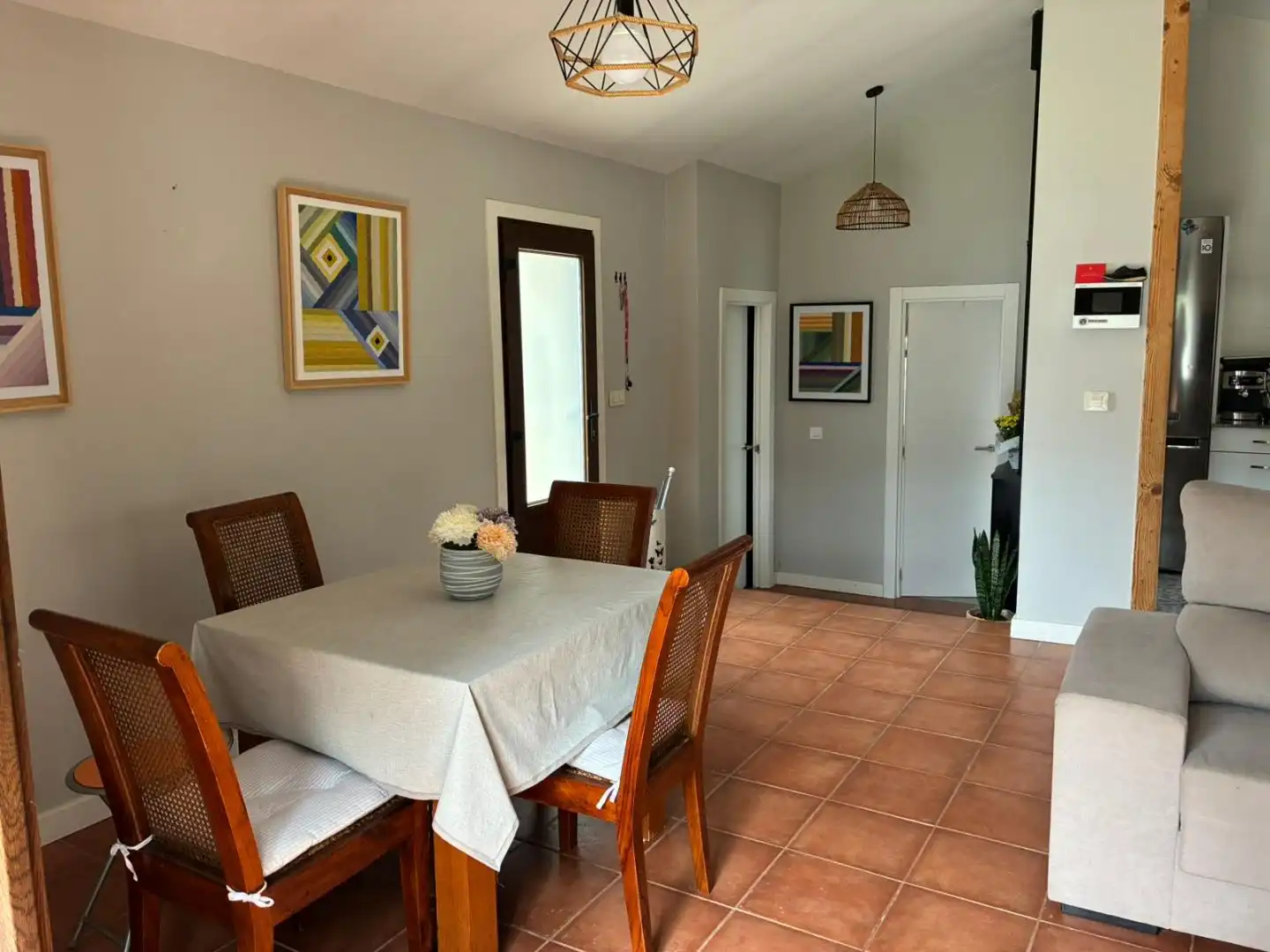Comedor de Casa o chalet de alquiler en Nigrán con Calefacción, Jardín privado y Amueblado