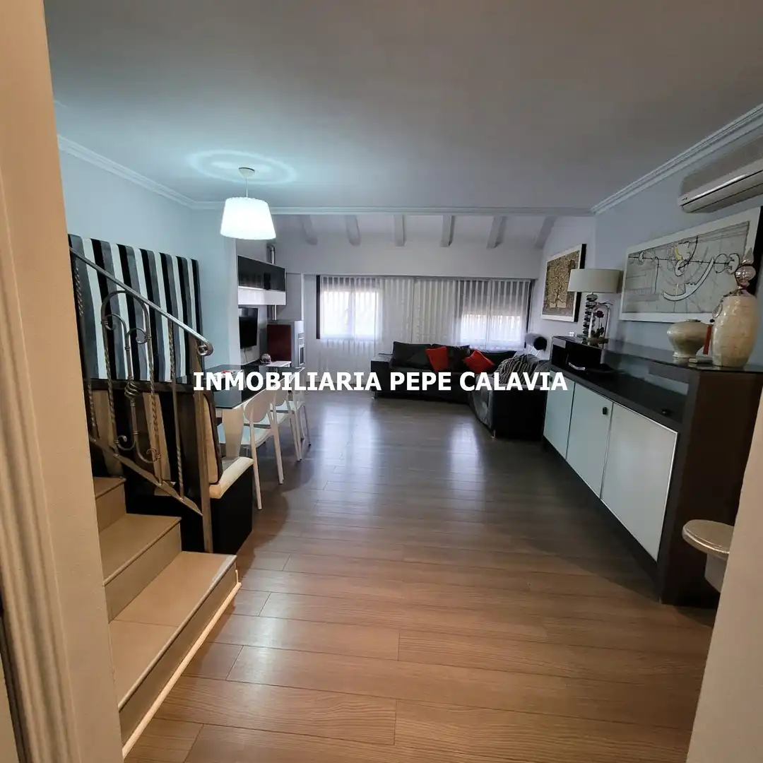 Duplex con ascensore in vendita a Calle Matilla