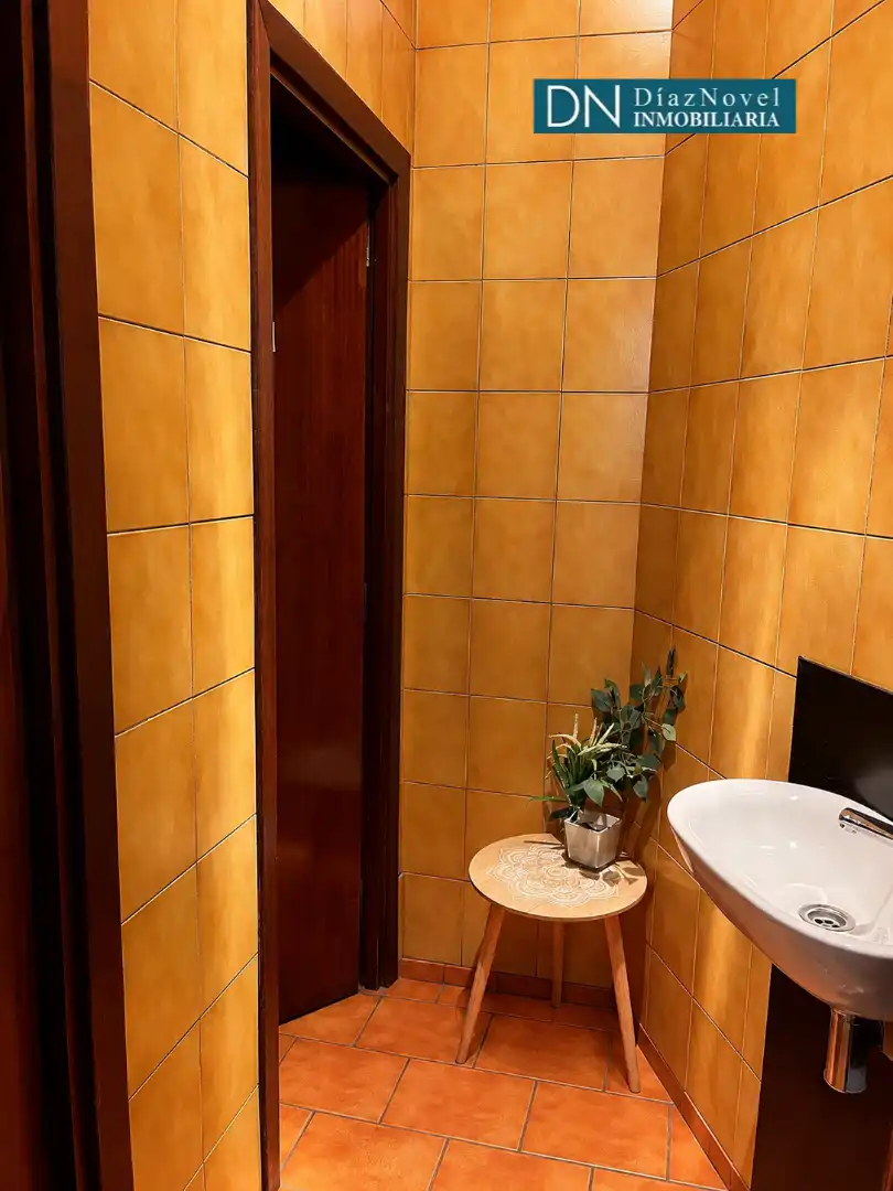 Baño de Local de alquiler en Málaga con Aire acondicionado y Terraza