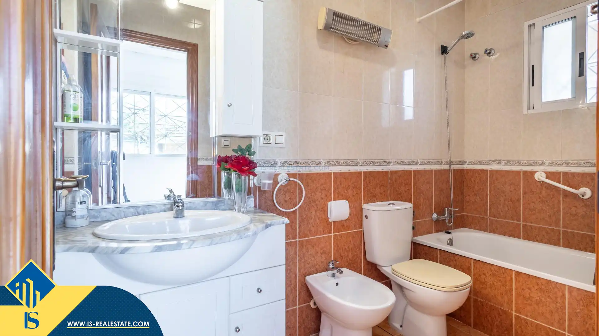 Casa amb piscina en venda a Zona Carrefour - Urbanizaciones, imagen 3