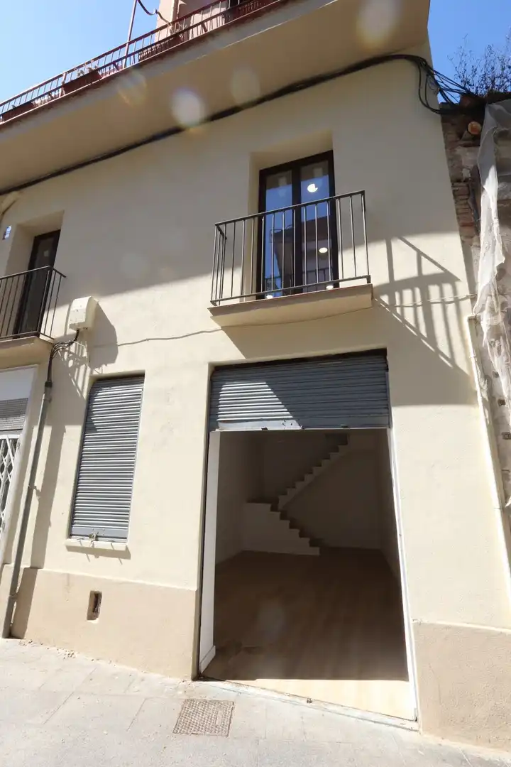Exterior view of Commercial properties for rent in Barcelona