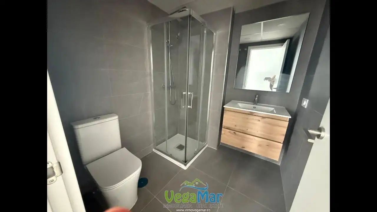 Baño de Piso en venta en Almuñécar con Aire acondicionado y Terraza