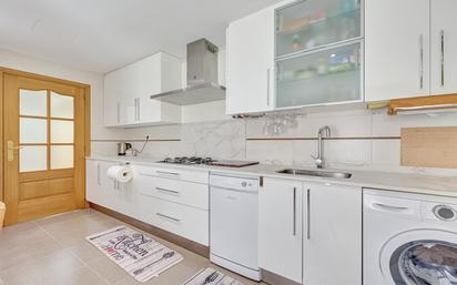 Kitchen of Flat for sale in Burlada / Burlata  with Heating and Parquet flooring