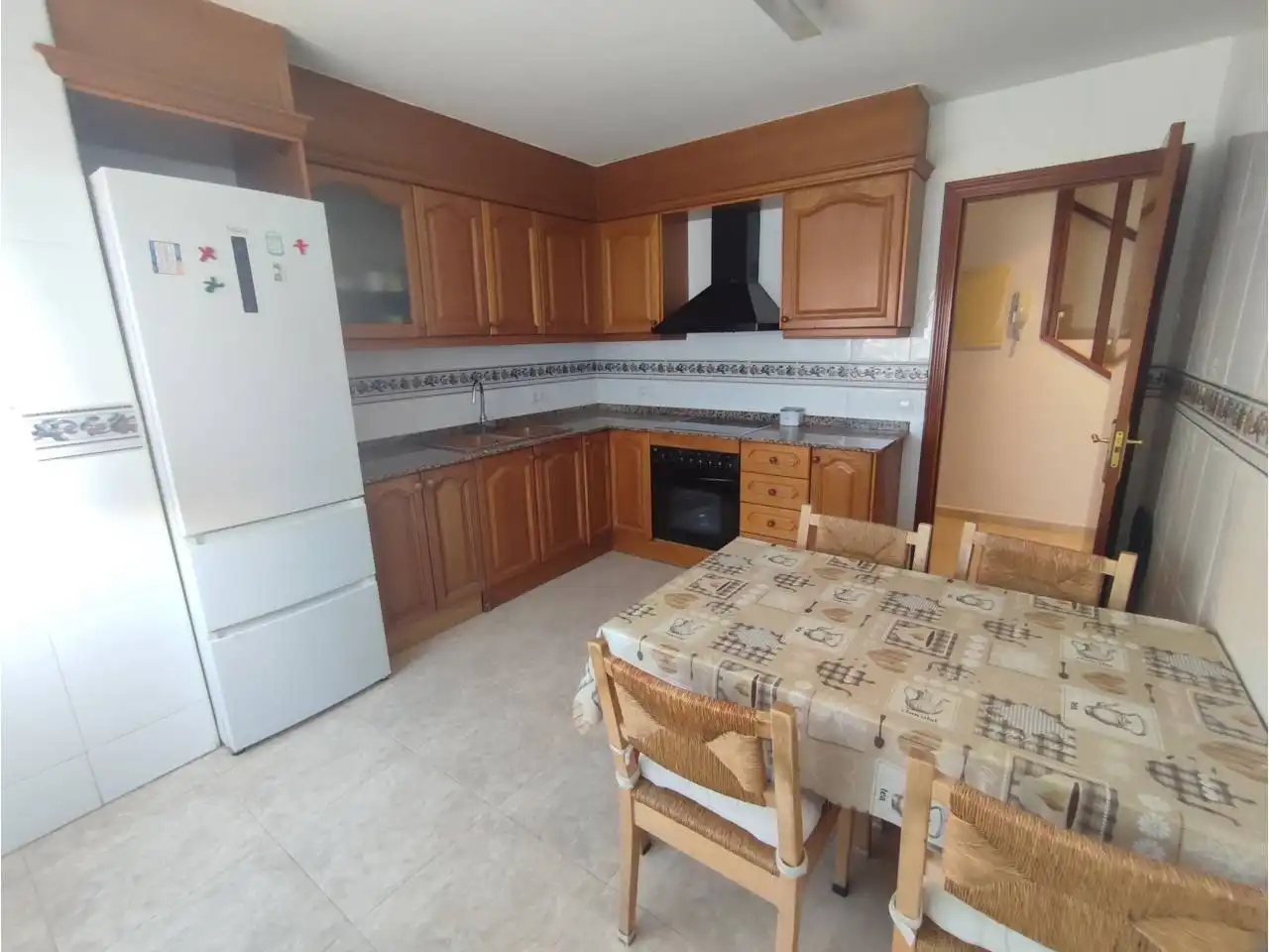Cuina de Casa o xalet en venda en La Granada amb Aire condicionat, Calefacció i Jardí privat