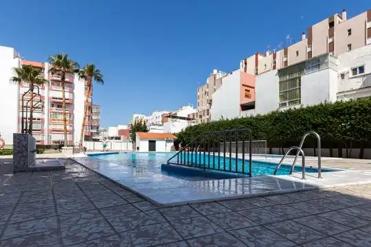 Swimming pool of Study for sale in Vélez-Málaga  with Air Conditioner, Furnished and Community pool