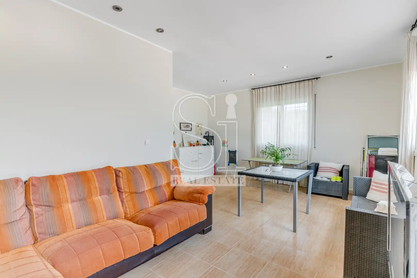 Exterior view of Houses for sale in Montcada i Reixac  with Air Conditioner, Heating and Private garden