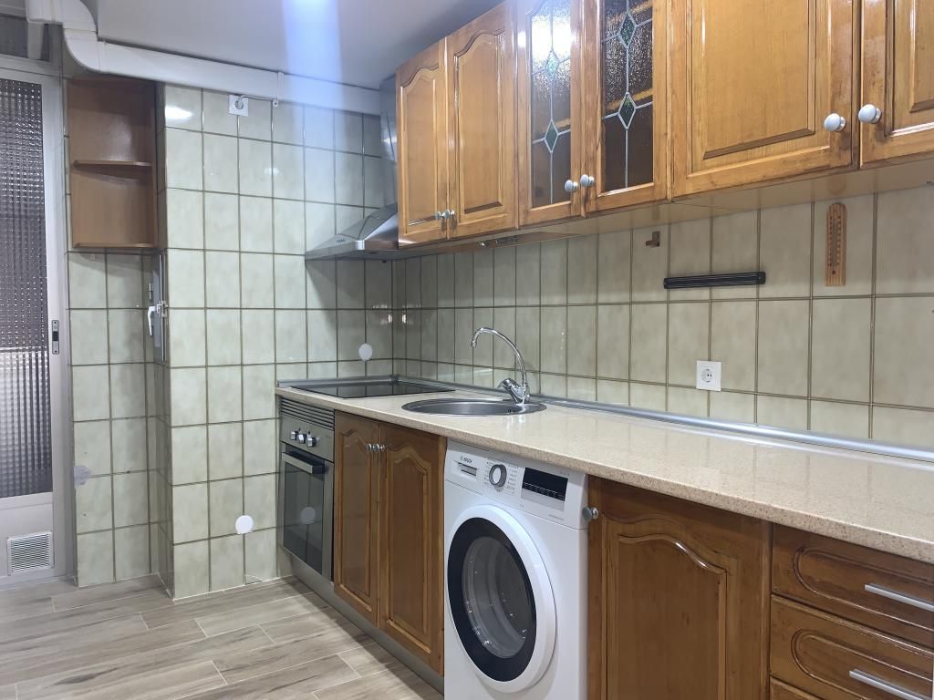 Kitchen of Planta baja to rent in  Madrid Capital  with Air Conditioner and Heating