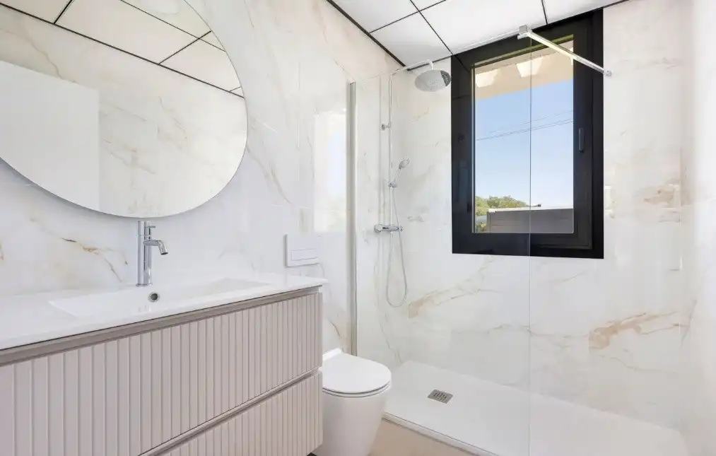 Bathroom of Houses for sale in Torrevieja  with Air Conditioner, Private garden and Terrace