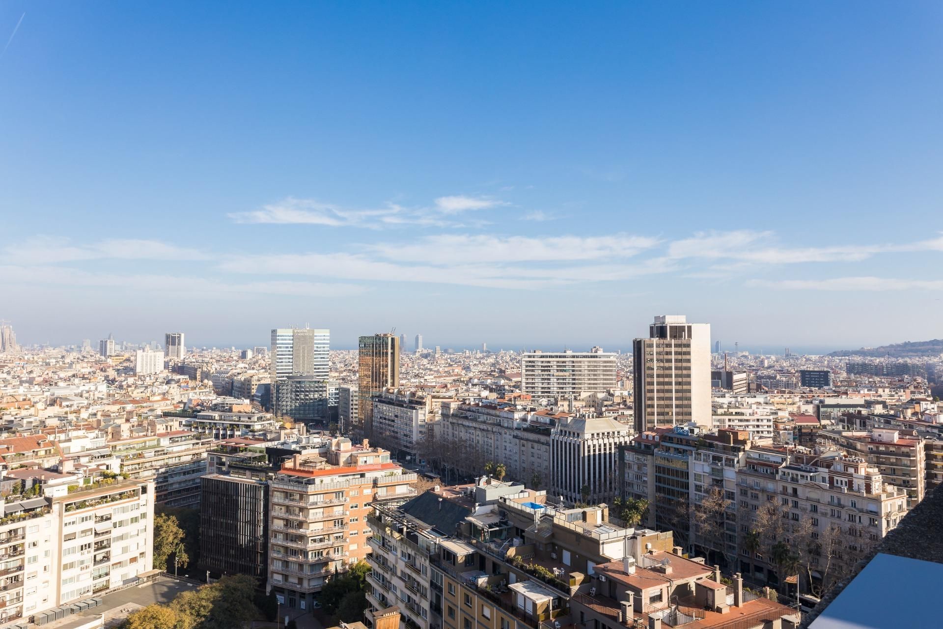 Exterior view of Attic for sale in  Barcelona Capital  with Air Conditioner, Private garden and Terrace