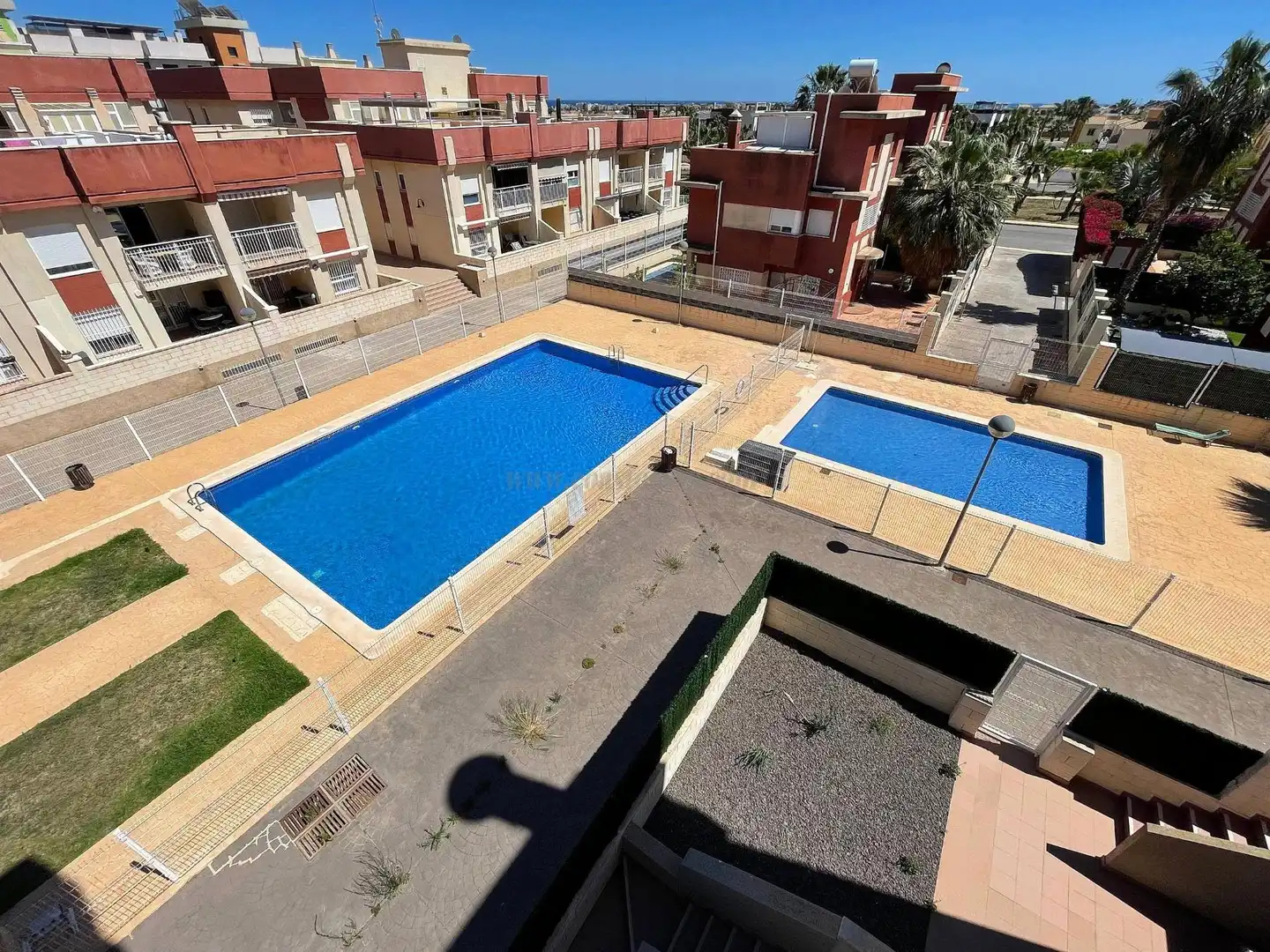 Schwimmbecken von Wohnungen zum Verkauf in Orihuela mit Klimaanlage, Heizung und Terrasse