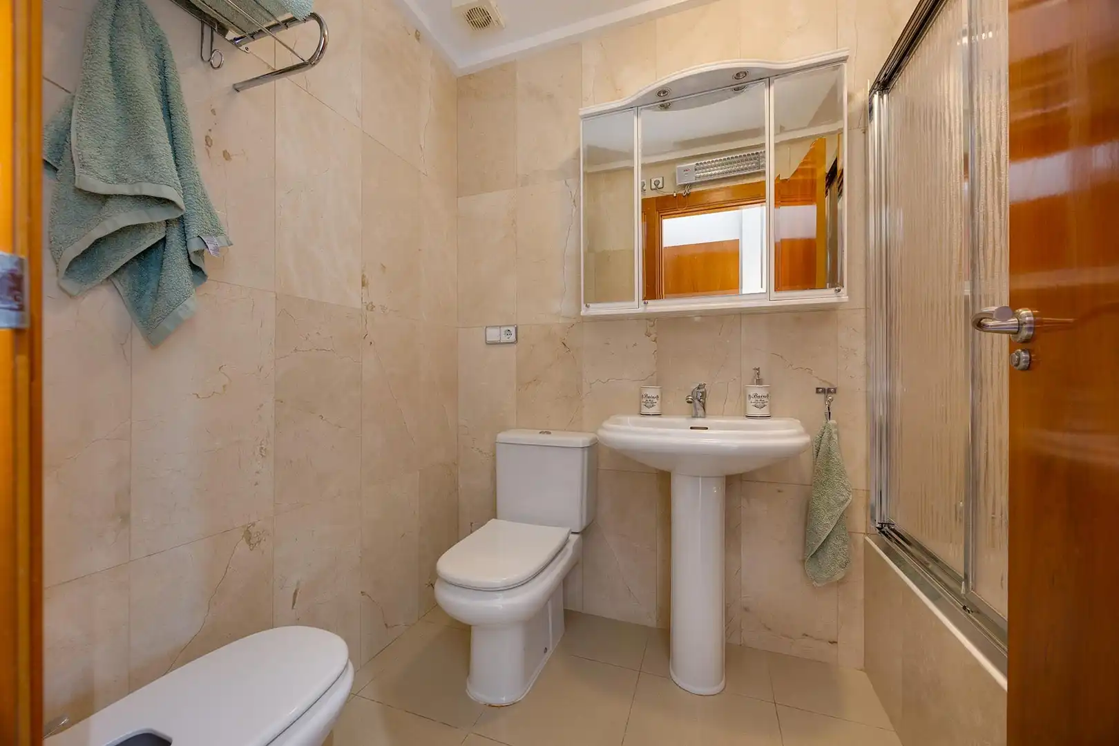 Baño de Apartamento en venta en Rojales con Terraza y Piscina comunitaria