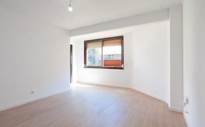 Bedroom of Flat for sale in L'Hospitalet de Llobregat  with Balcony