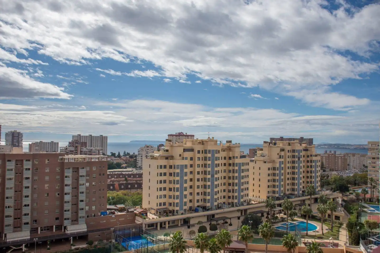 Vista exterior de Àtic en venda en Playa de San Juan - El Cabo de las Huertas