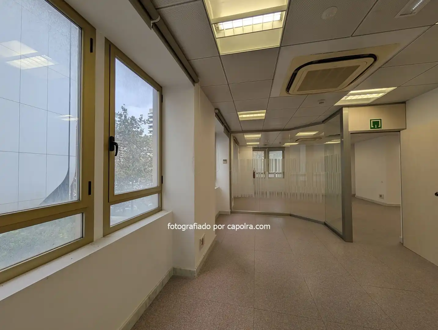 Büro zum Verkauf in Barcelona mit Klimaanlage und Heizung