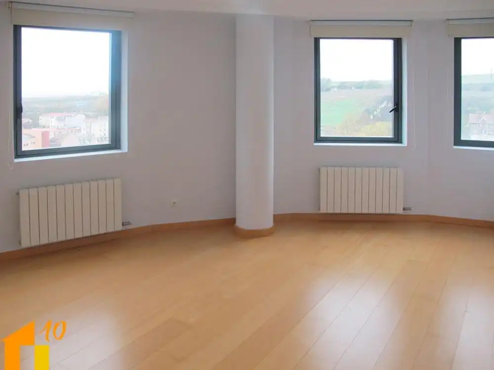 Habitación de Piso de alquiler en Burgos con Calefacción y Trastero