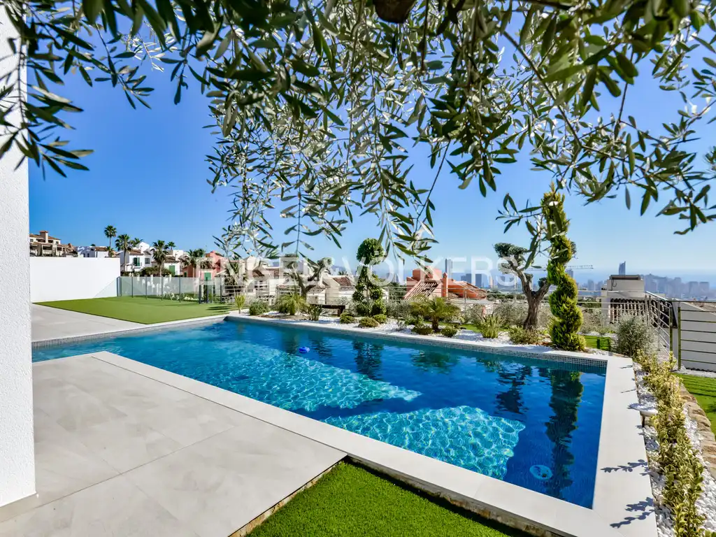 Casa con piscina en venta en Golf Bahía, imagen 6