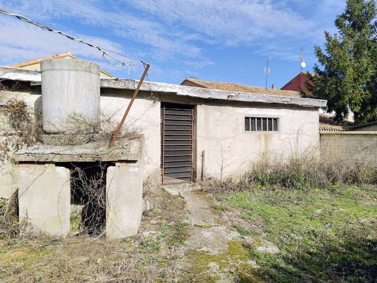 Exterior view of Country house for sale in Alfoz de Quintanadueñas  with Private garden