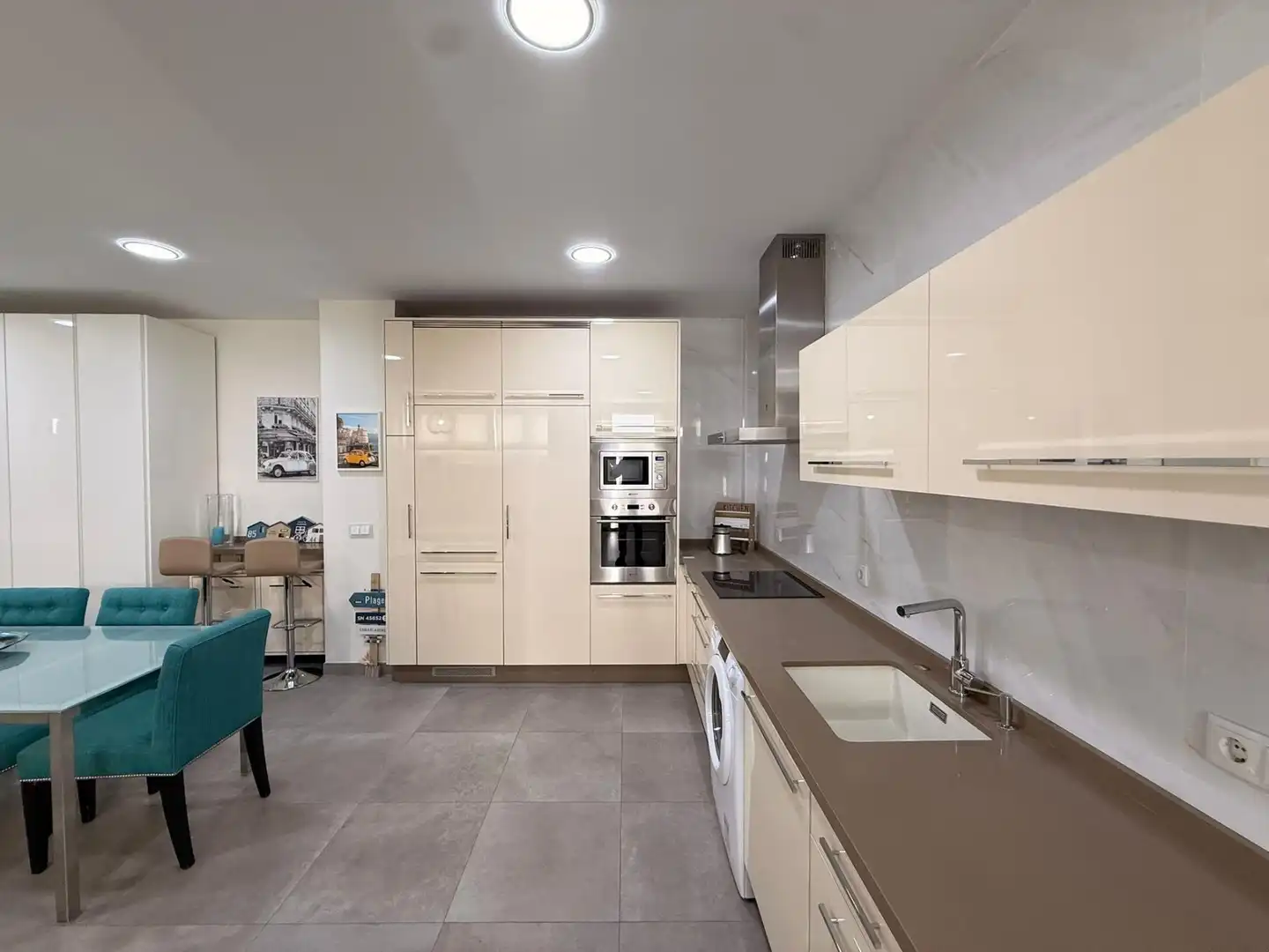 Küche von Wohnung zum Verkauf in Córdoba mit Klimaanlage, Privatgarten und Möbliert