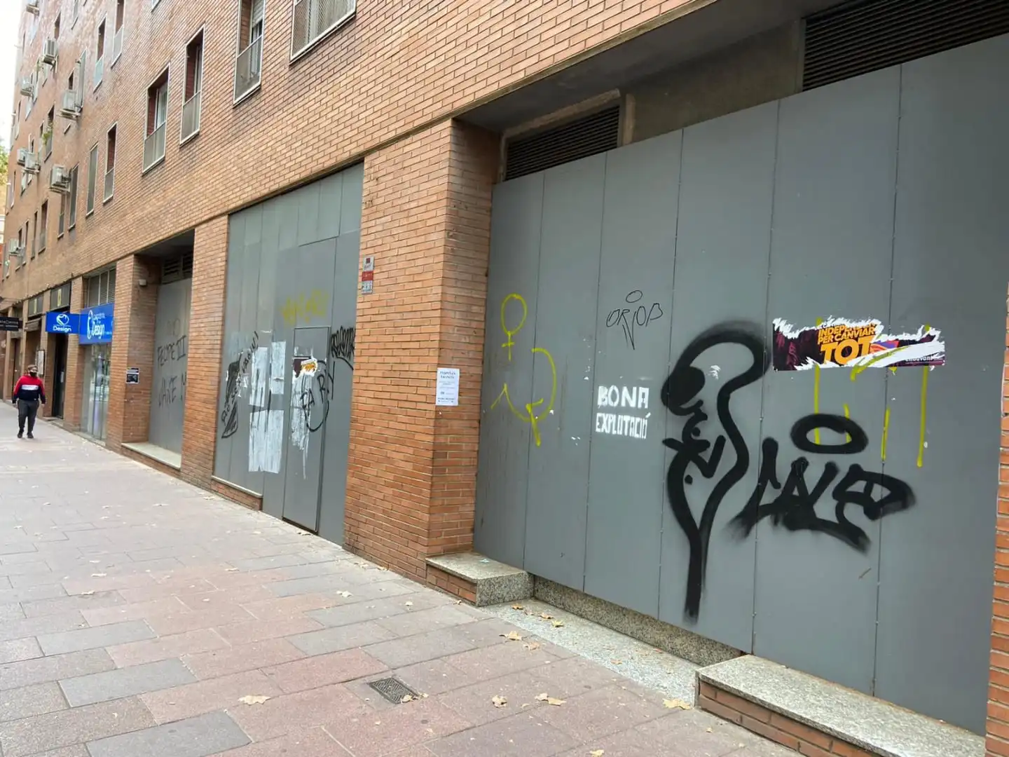 Local de alquiler en C/ Doctor Pi i Molist , El Turó de la Peira