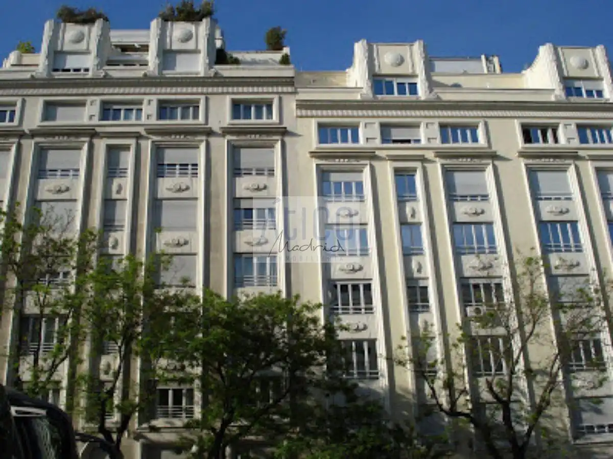 Vista exterior de Oficina de alquiler en Madrid con Aire acondicionado