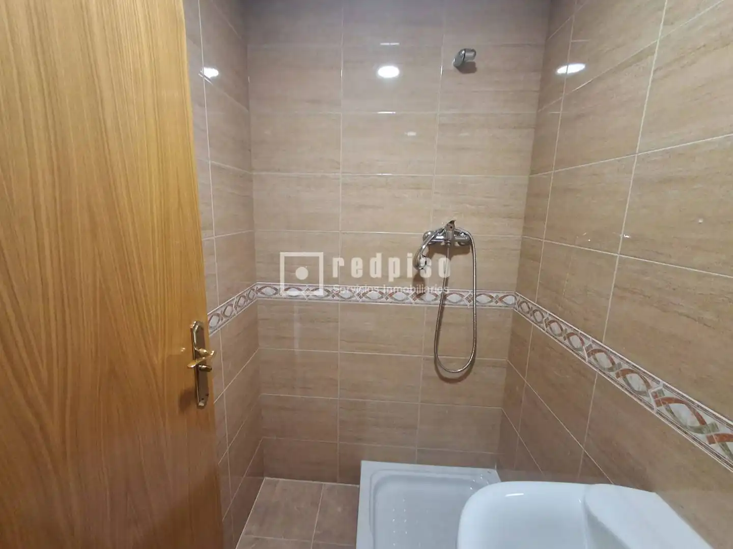 Baño de Piso en venta en Huecas con Calefacción, Trastero y Amueblado