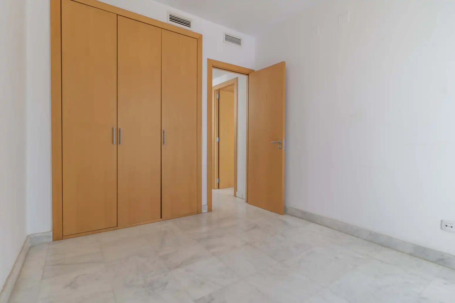 Casa adosada en venta en Espartinas con Aire acondicionado, Terraza y Piscina
