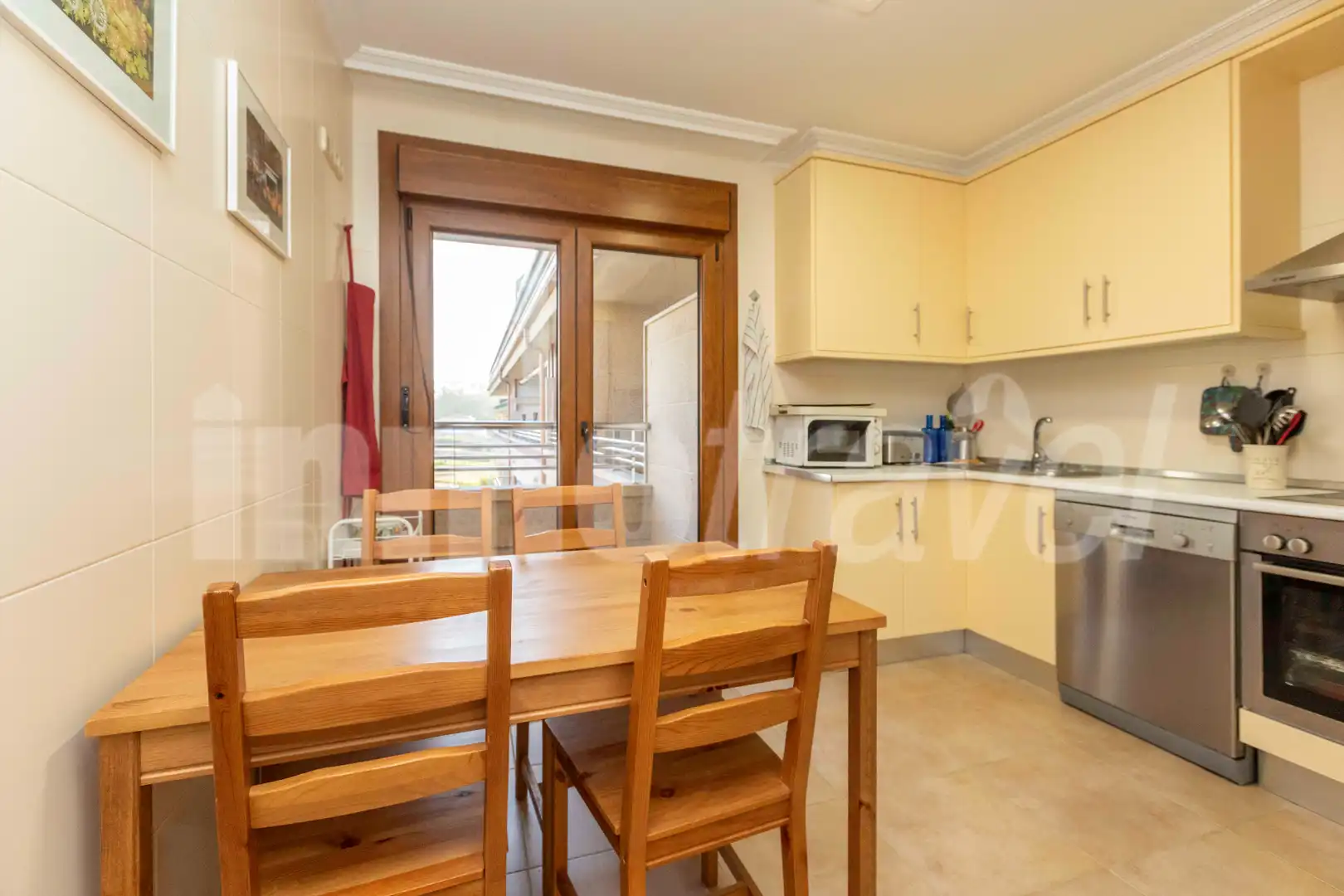Cocina de Apartamento en venta en Sanxenxo con Parquet, Terraza y Trastero