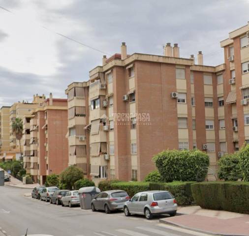Piso en Venta en C. Jerez Perchet en Alegría de la Huerta- Jardín de Málaga