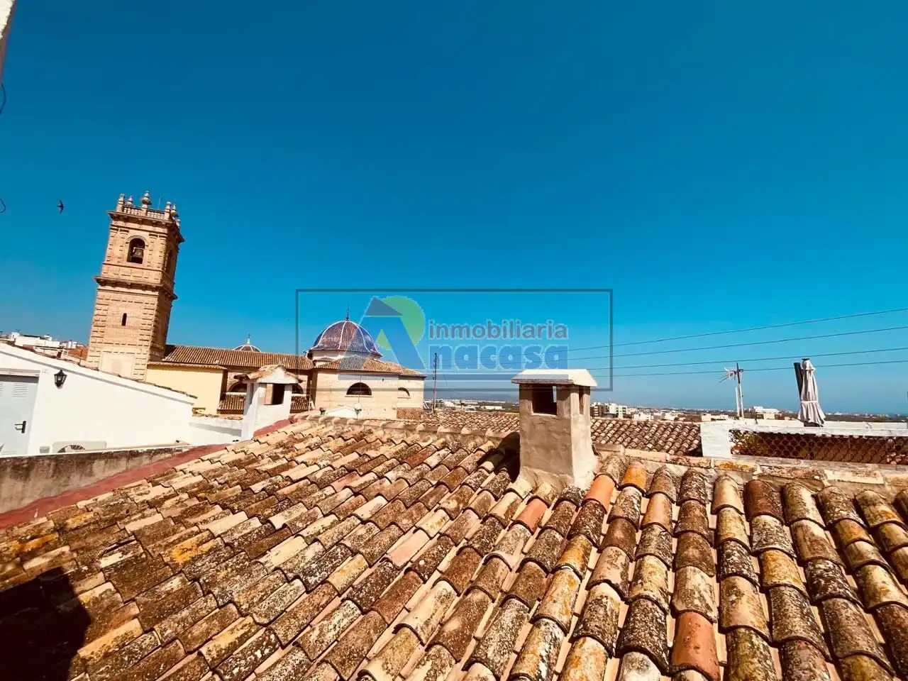 Vista exterior de Casa o xalet en venda en Oliva amb Aire condicionat, Terrassa i Traster