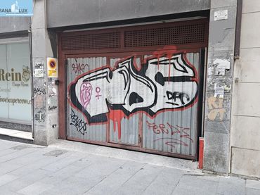 Aparcament en venda a Calle de Buensuceso