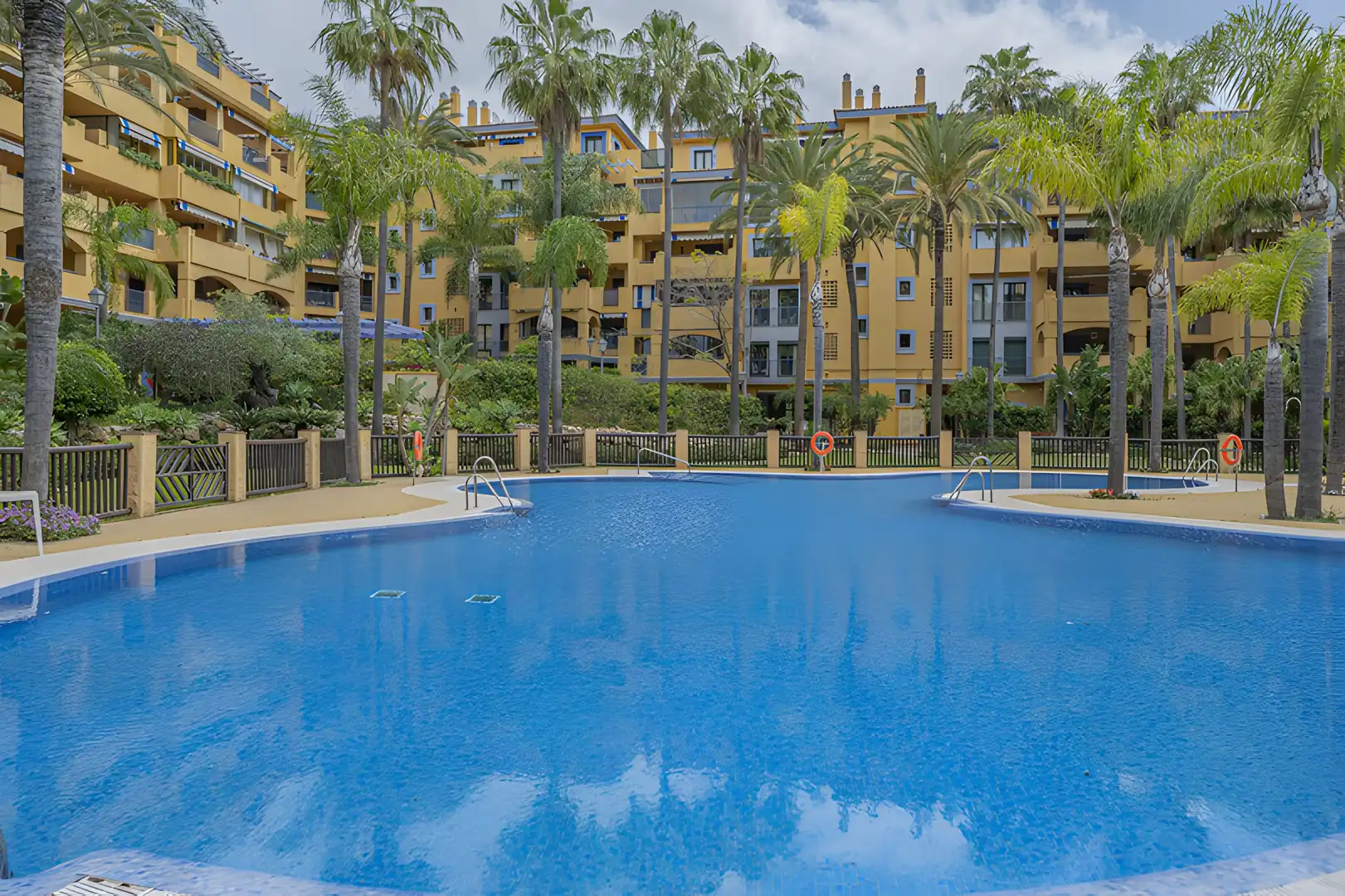 Apartament amb piscina en venda a San Pedro de Alcántara, imagen 10