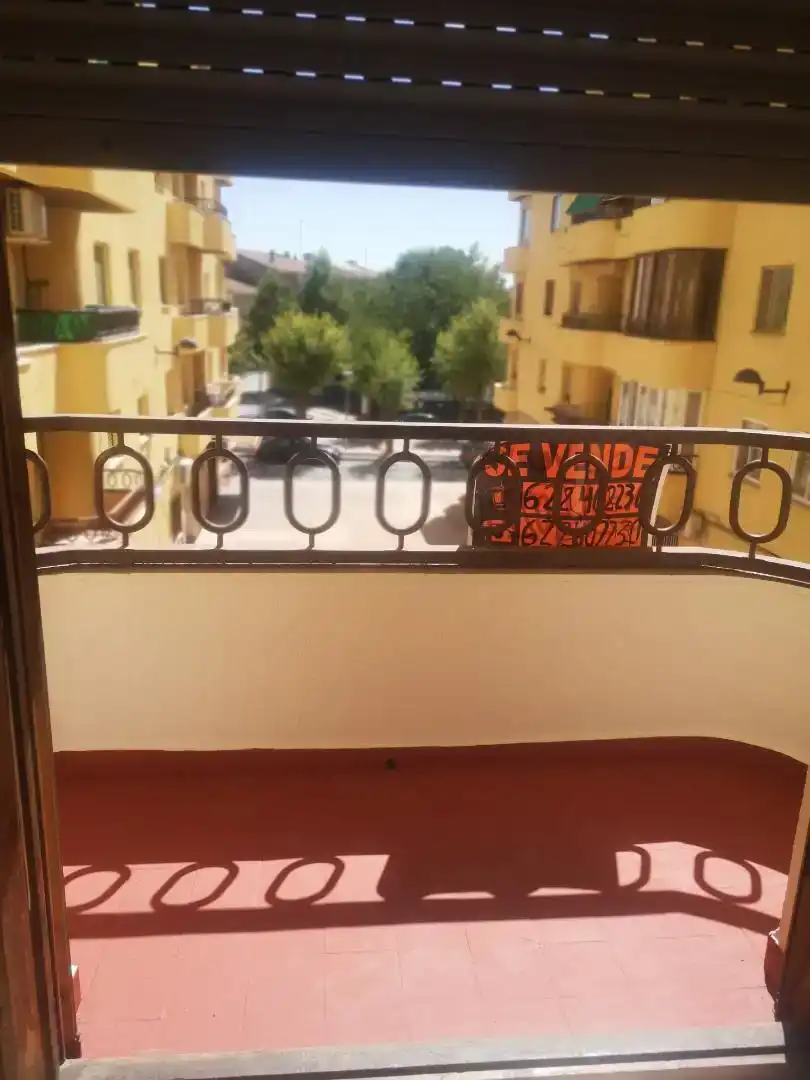 Terrassa de Pis en venda en Las Pedroñeras    amb Traster, Moblat i Microones