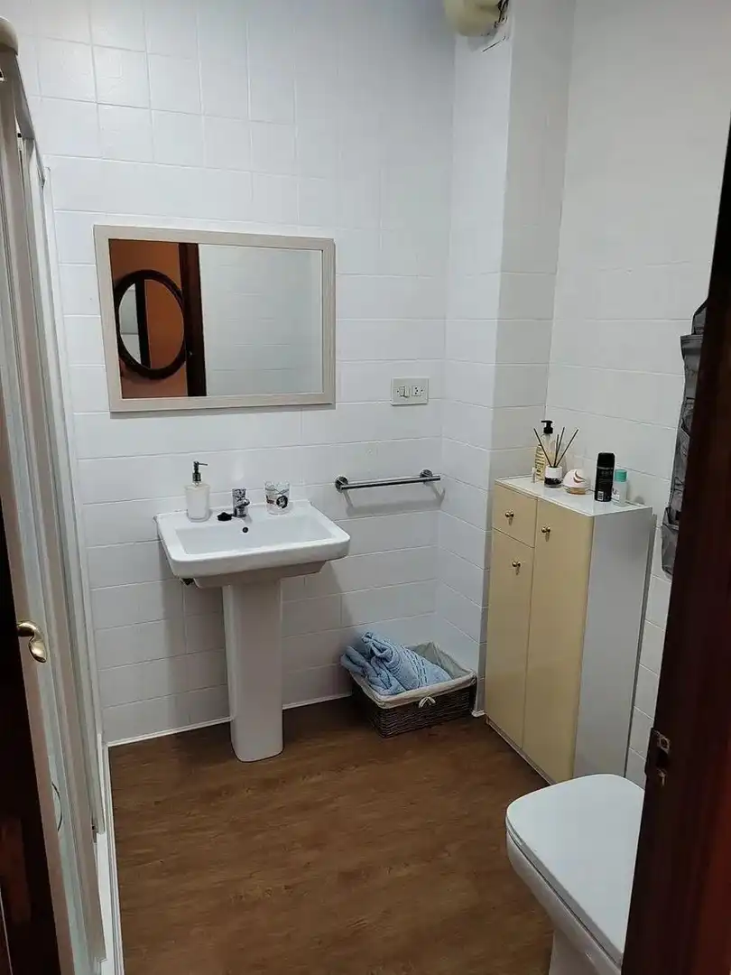 Bathroom of Flat for rent in Jaén