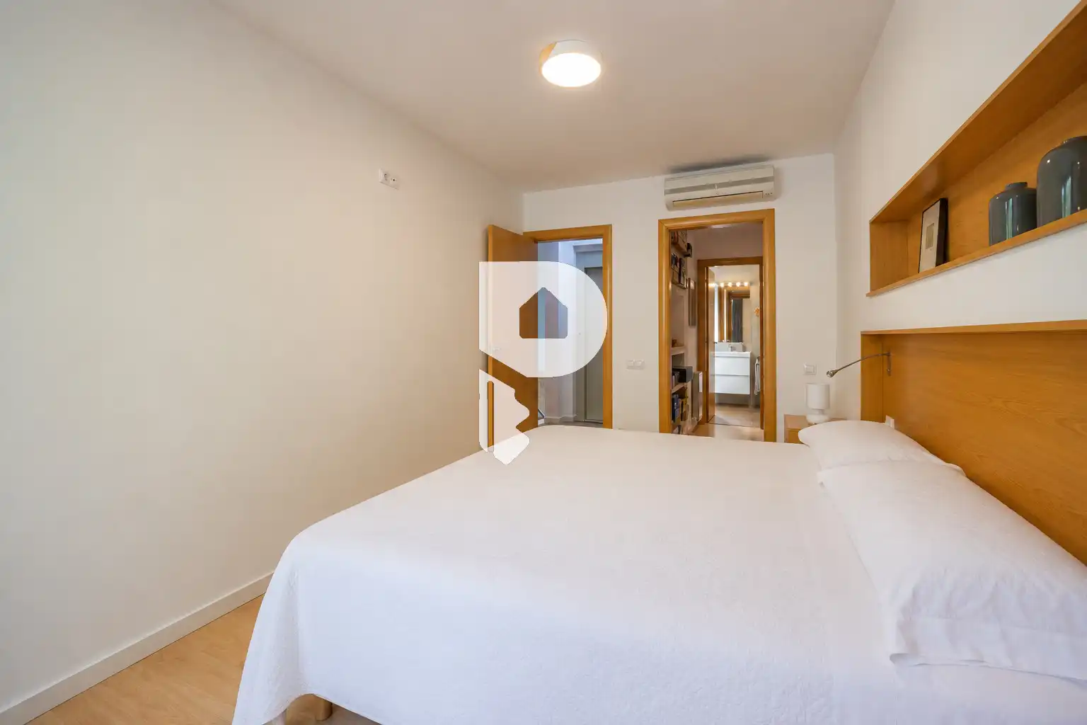 Habitación de Casa o chalet en venta en Vallirana con Aire acondicionado, Calefacción y Jardín privado