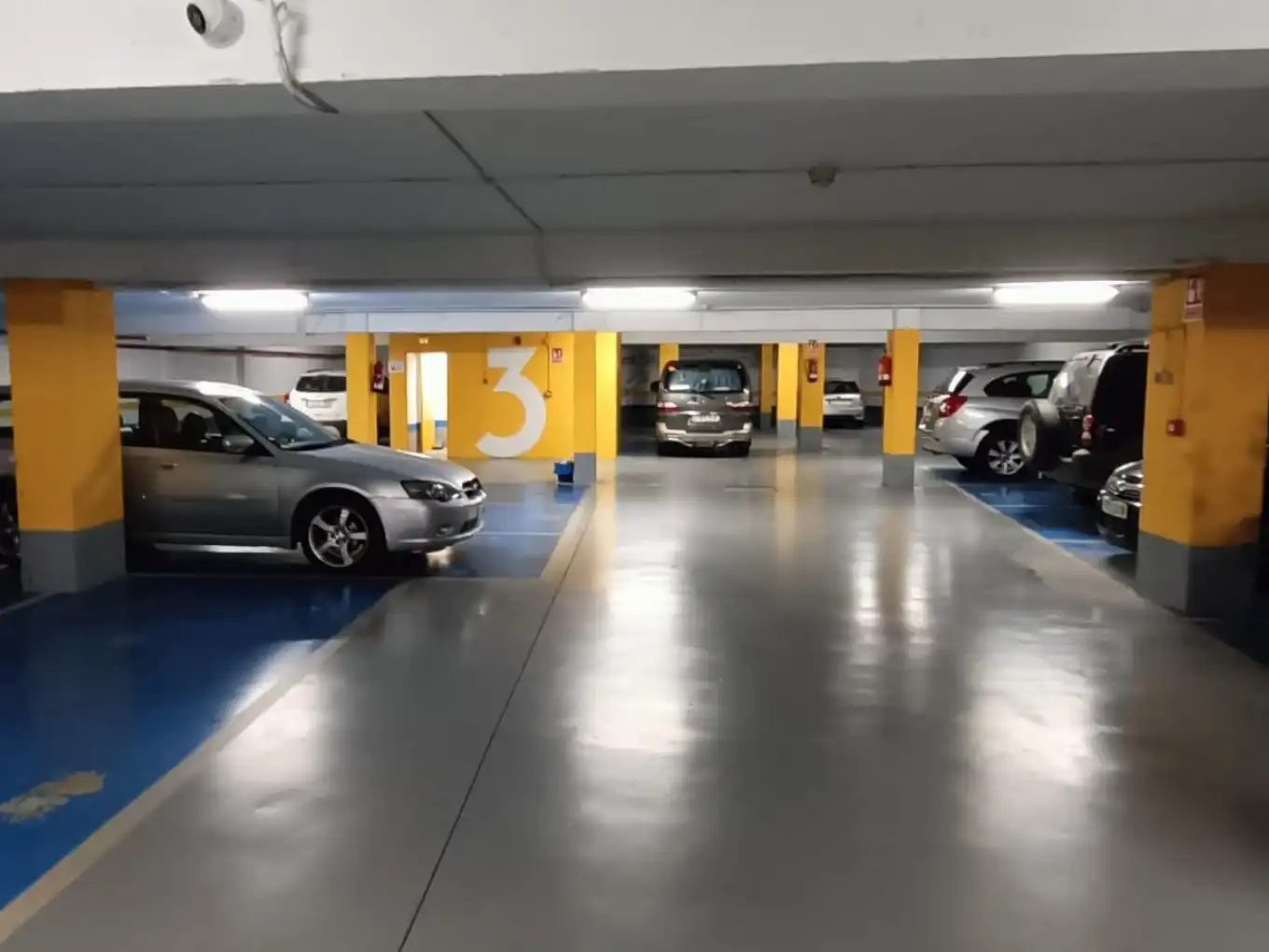 Aparcament de Garatge de lloguer en Barcelona amb Alarma
