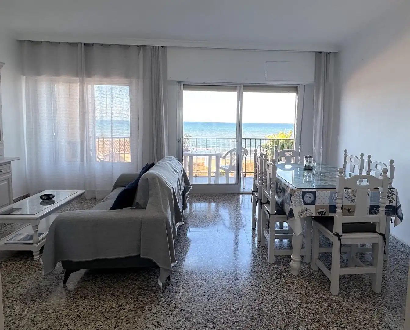 Apartment mit Terrasse zur Miete in Miramar