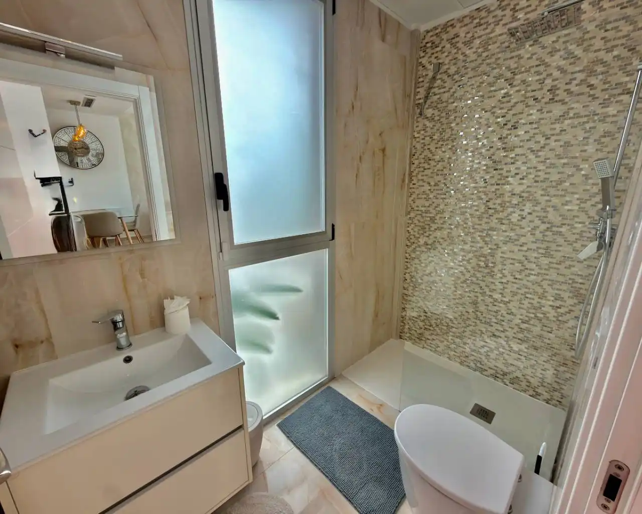 Bany de Casa o xalet en venda en Rojales amb Aire condicionat, Jardí privat i Terrassa